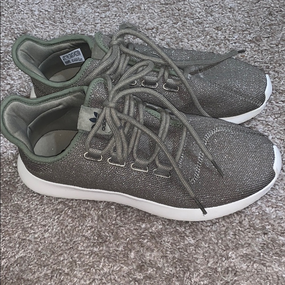 Nike Women’s Tubular Size 9. Excellent Condition.